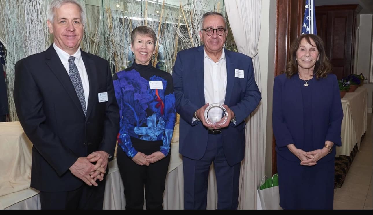 Shoreline Chamber Excellence Awards - Parthenon Diner recognized as community partner